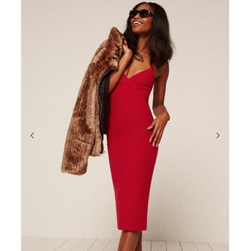 🍒 Cherry Red Vera Dress by Reformation!!! 🍒